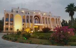 هتل ۳ ستاره آفتاب شرق کیش | انتخاب اقتصادی برای تور کیش با دسترسی مناسب